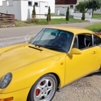 Gelber Porsche